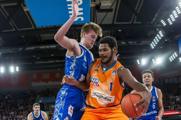 埃泽是球队 埃泽是球队